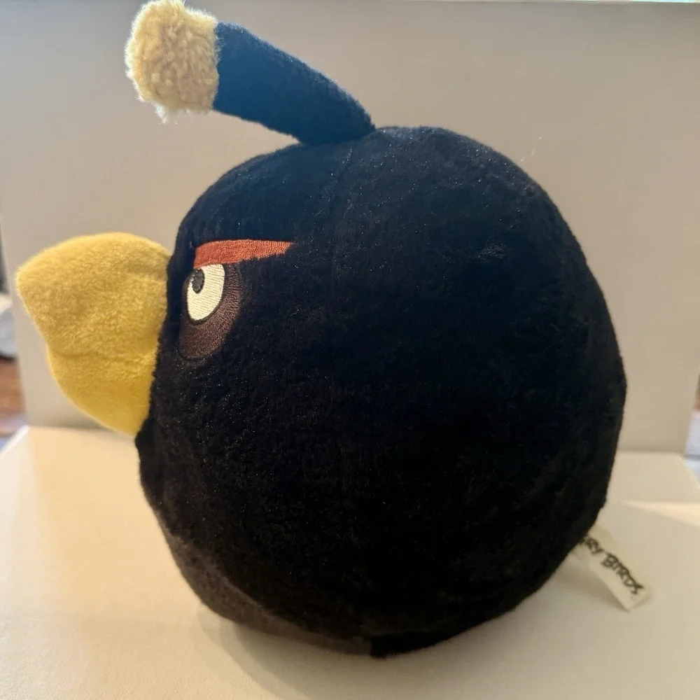 Angry Birds Black Bomb Bird Plush Toy Commonwealth Rovio 2010 Retired
